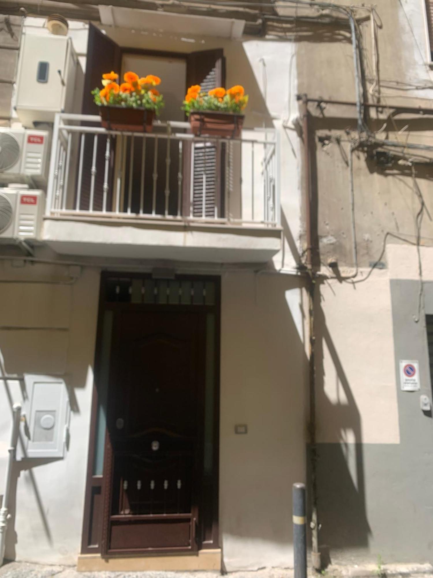 Viky House Chiaja 1 Apartment Naples Exterior photo